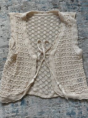 SHEIN Cream Crochet Knit Tie-Front Vest